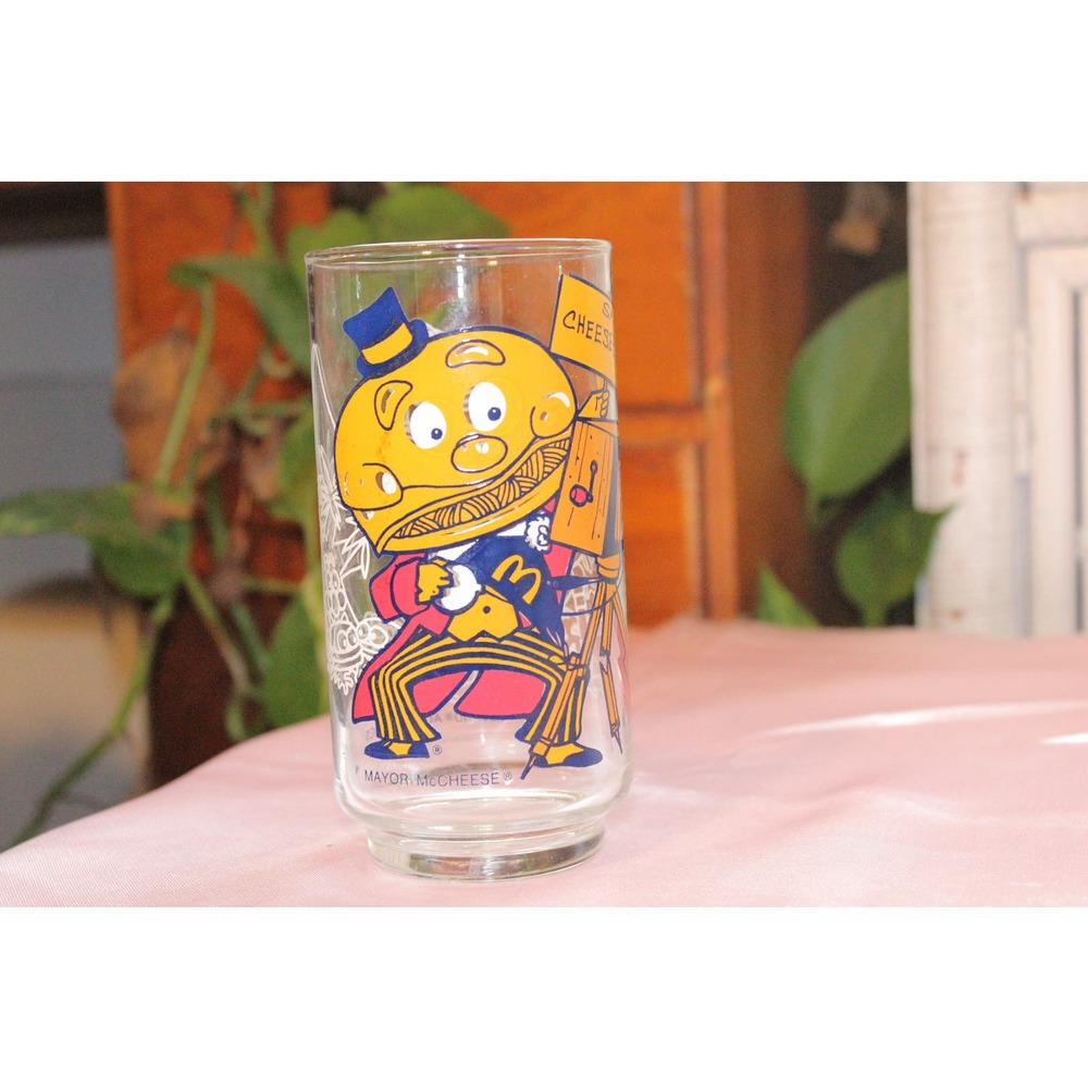 70s,MAYOR MCCHEESE CUP,vintage mayor mccheese,mcdonald collector series